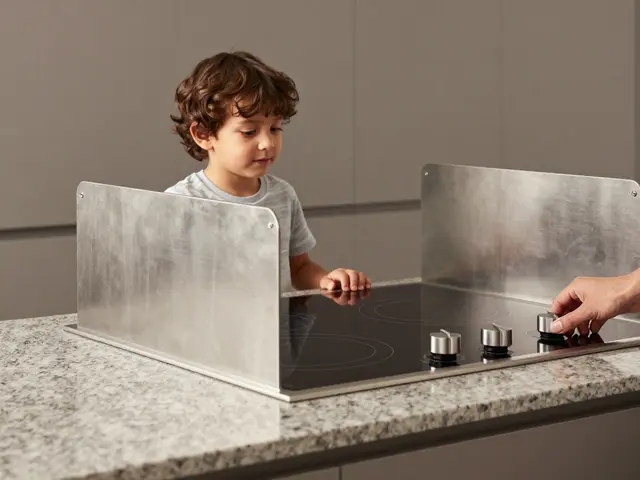 Kindersichere Küche: Kanten, Verriegelungen und Materialien für sichere Küchen mit Kindern